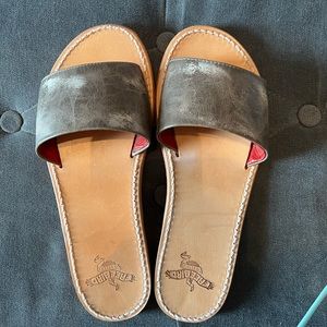 FREEBIRD GOLDEN SANDALS | Size 9 | NEVER WORN